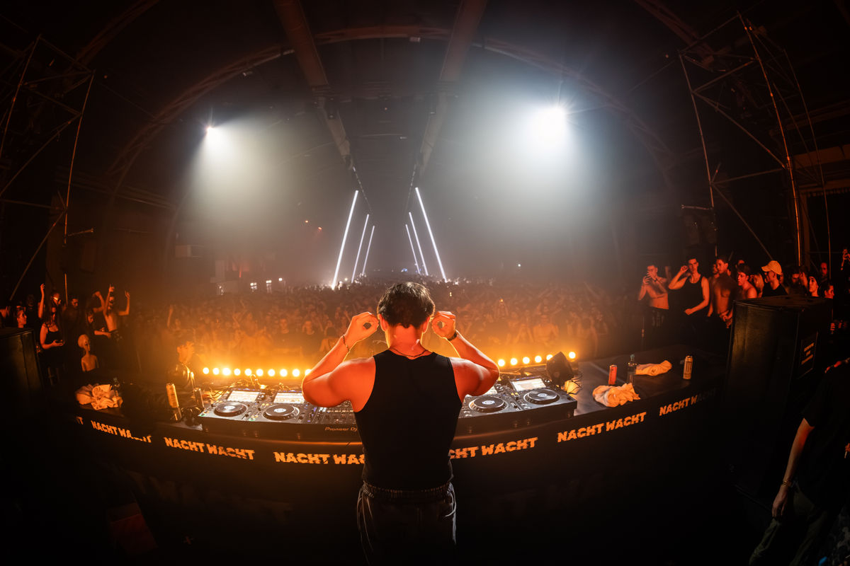 Loading... just a sec